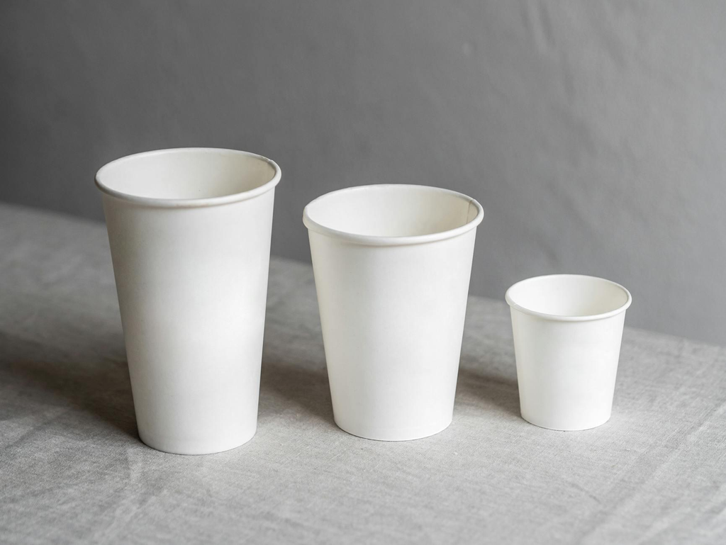Paper beverage cups in different sizes for cold drinks